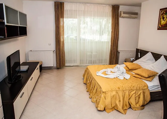 Club Onix Apartments